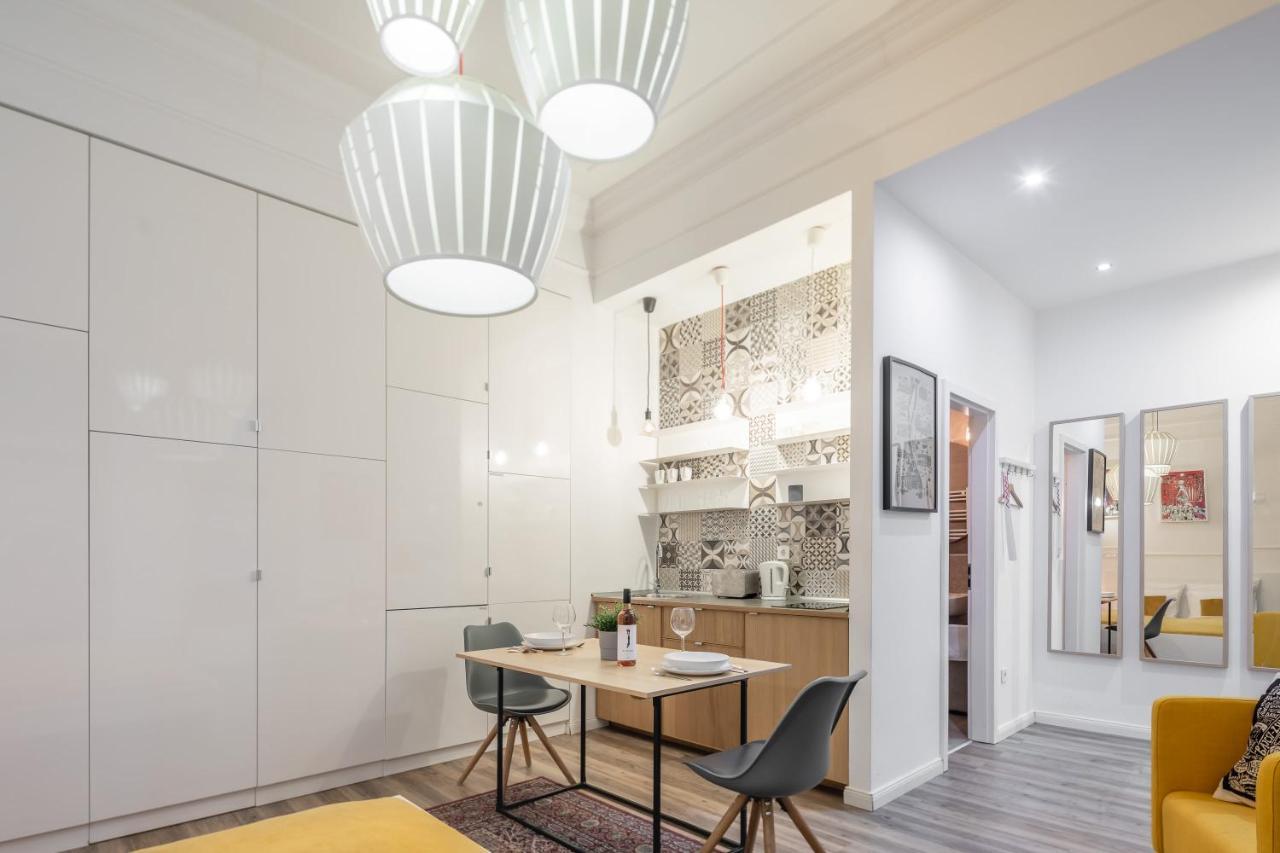 Extra Central Modern Studio Budapest Extérieur photo